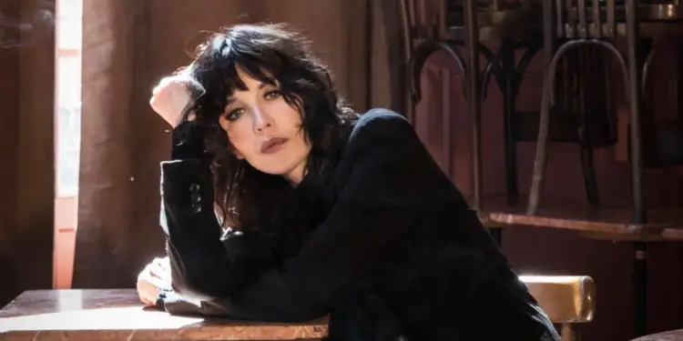 facebook-isabelle-adjani