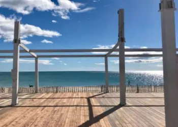 Montpellier : Le Carré Mer monte sa plage privée