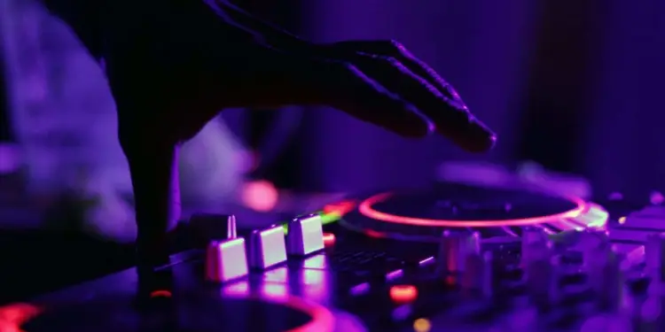 La Grande-Motte : réouverture de la Dune club en mode bar musical