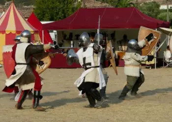Journées du Patrimoine les chevaliers envahissent l’abbaye de Valmagne