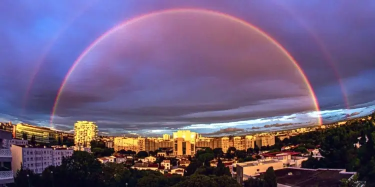 Montpellier sous un sublime arc en ciel