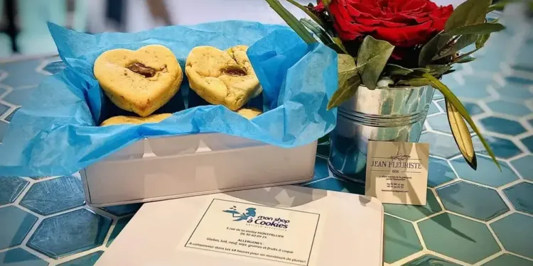 Saint-Valentin dites-lui « je t’aime » avec des cookies et des fleurs
