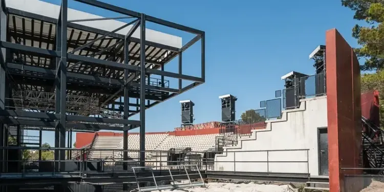 Montpellier, Domaine d'O, Amphithéâtre d'O arch : Atelier d'architecture King-Kong Five, 2003
