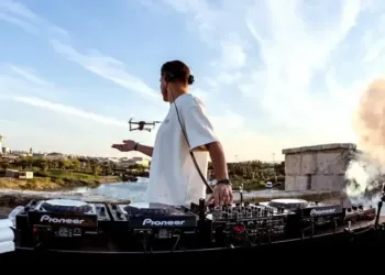Palavas : le DJ set de Germain Rojo depuis la tour de Ballestras