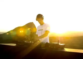 De la deep house au sommet du Château de Montferrand