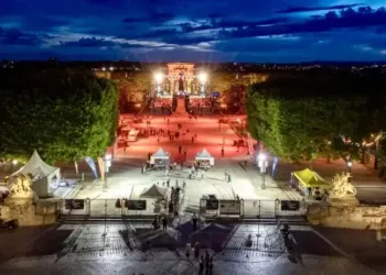 Amir, Carla Bruni et Suzanne ce soir aux Nuits du Peyrou
