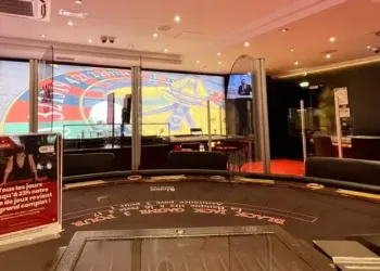 Des tests antigéniques devant les casinos