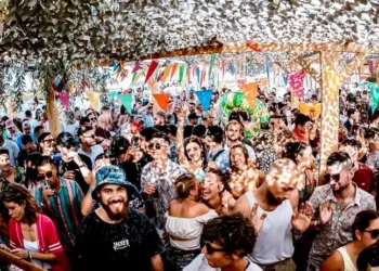 La folie Elrow s'empare de la Paillote Paradise