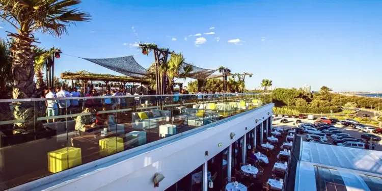On a testé : une soirée au rooftop de la Dune