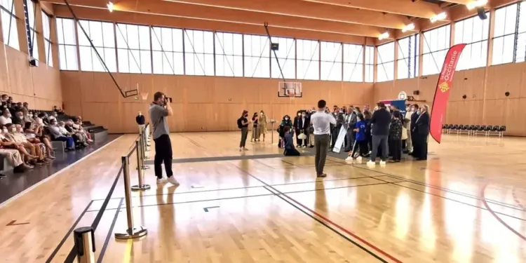 Castelnau : le palais des sports pousse les mûrs !
