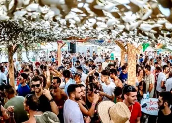 Le duo électro Adana Twins à la Paillote Paradise