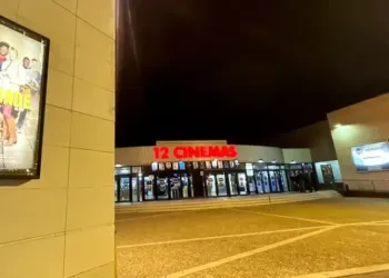 L'équipe du film « Qu'est-ce qu'on a tous fait au Bon Dieu ? » à Montpellier