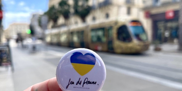 Montpellier : 2€ le pin’s pour l’Ukraine