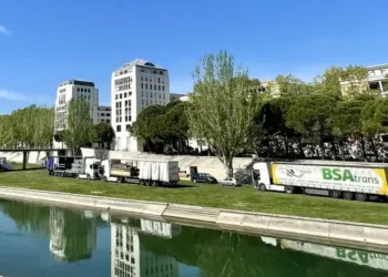 Fise : début du montage sur les rives du Lez