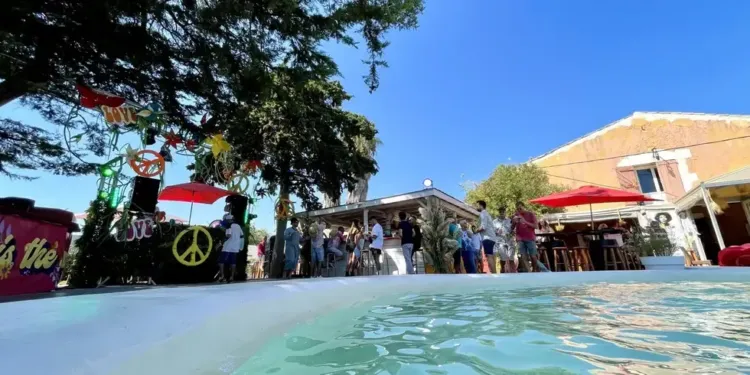 Ambiance chic, bohème et hippie au "Summer of love" à côté de Montpellier