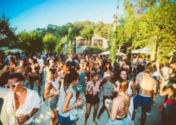 Un dimanche électro hip-hop à la Guinguette des Amoureux près de Montpellier