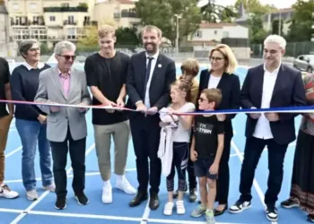 Montpellier : Kévin Mayer inaugure la nouvelle piste d'athlétisme du stade Philippidès 