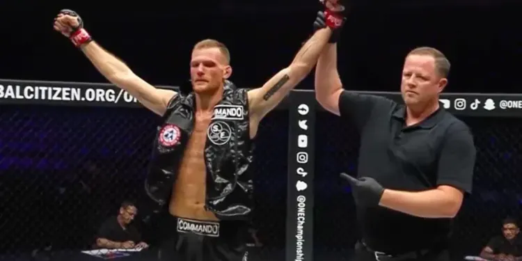 Nouvelle performance pour le montpelliérain Jimmy Vienot vainqueur au ONE 162