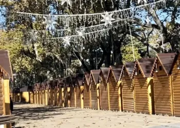 Montpellier Les Chalets Sont Prets Sur Lesplanade