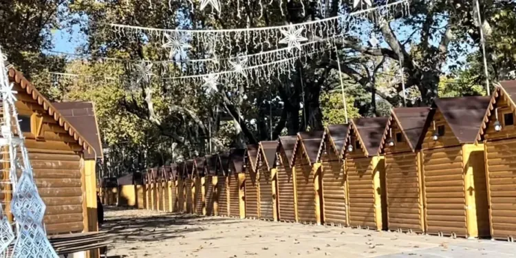 Montpellier Les Chalets Sont Prets Sur Lesplanade