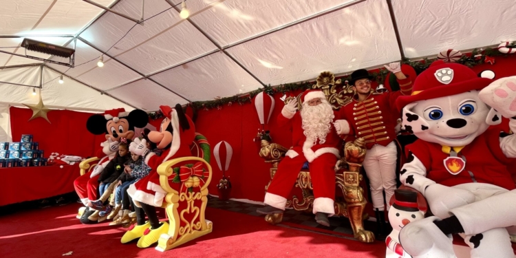 Montpellier : viens faire la photo avec le Père Noël et Mickey