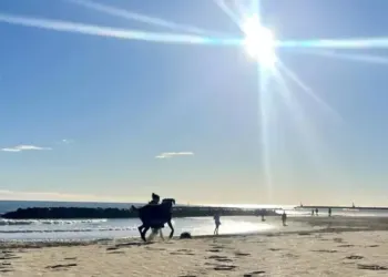 Vendredi 23 décembre : journée douce avec de larges éclaircies, quelques passages nuageux dans l’après-midi, vent faible. 19° à Palavas, 21° à Montpellier. Samedi 24 décembre : une assez belle journée avec une alternance de soleil et de grisaille, vent faible. Il fera 8° le matin à Montpellier et 19° au plus chaud. Dimanche 25 décembre : un Noël plus frais et plus nuageux avec un ciel gris, vent faible. Vous aurez 8° le matin à Castelnau, 6° à Teyran et 16° pour la maximale.