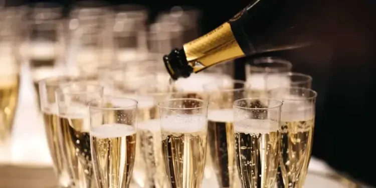 Le salon du champagne au Resort Massane à Baillargues