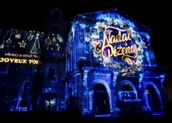 Un spectacle son et lumière à Pézenas