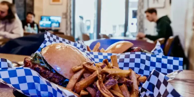 Montpellier : 32 bits, des burgers smashés, une déco stylée