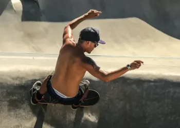 Une série TV sur TF1 recherche des figurants pratiquant skate ou trottinette