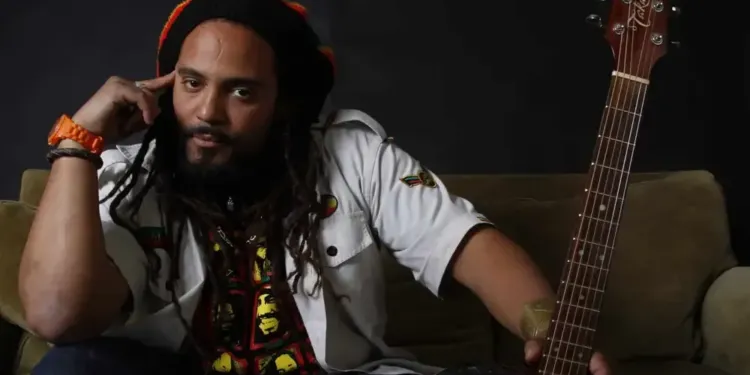 Isiah Shaka et the Zulu Rockerz sur la scène du JAM à Montpellier