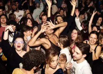 Montpellier : la Halle Tropisme en mode tea dance