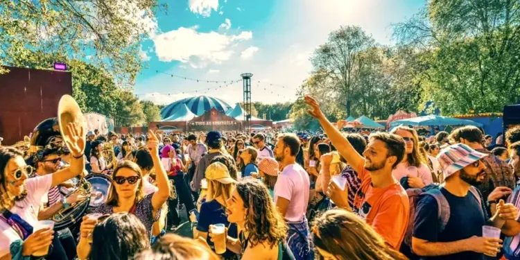 Une Gigantesque Fete Foraine Electro A Montpellier