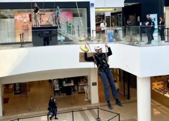 Montpellier : une balançoire XXL au Polygone