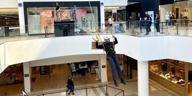 Montpellier : une balançoire XXL au Polygone