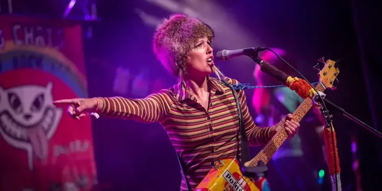 Bab et les chats, un concert de rock pour enfants au festival Saperlipopette