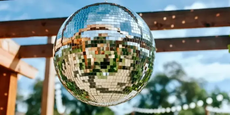 Jacou : kitch, disco et paillettes, grosse ambiance à la Table des copains