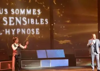 Messmer, le maître de l'hypnose, enflamme le Zénith Sud de Montpellier