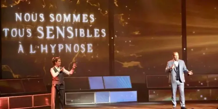 Messmer, le maître de l'hypnose, enflamme le Zénith Sud de Montpellier