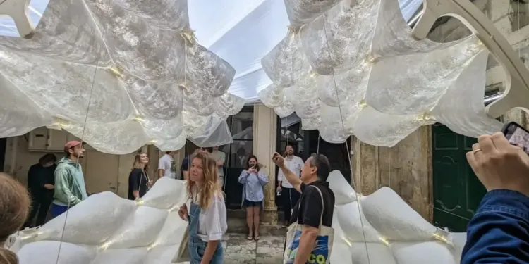 L’art éphémère s’invite dans les cours d’hôtels de Montpellier