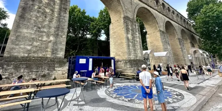 Samedi 1er juin a été inauguré un espace temporaire d’animations et la rue Saint Louis, au pied du célèbre aqueduc Saint-Clément.