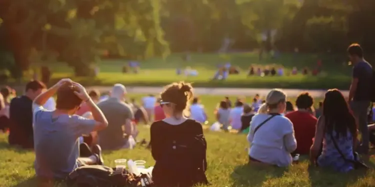Montpellier : une garden party étudiante dans le parc Boutonnet