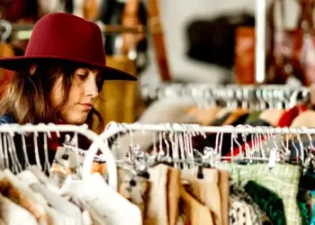 Le Salon Montpellier Vintage Met Laccent Sur La Mode