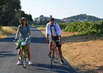 Musette et bicyclette : une balade vélo vintage en vallée de l’Hérault