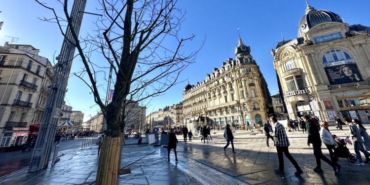 Montpellier : la place de la Comédie respire un peu