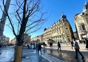 Montpellier : la place de la Comédie respire un peu