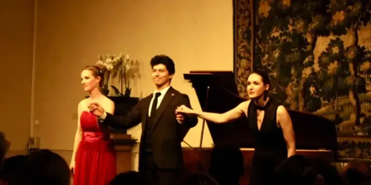 Un Apero Opera Au Chateau De Flaugergues