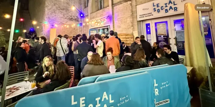 Joue la star au Social Bar de Montpellier
