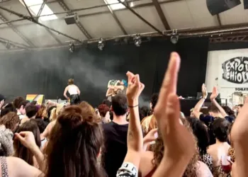 La Madrediosa investit la Halle Tropisme