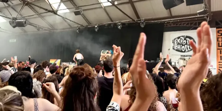 La Madrediosa investit la Halle Tropisme